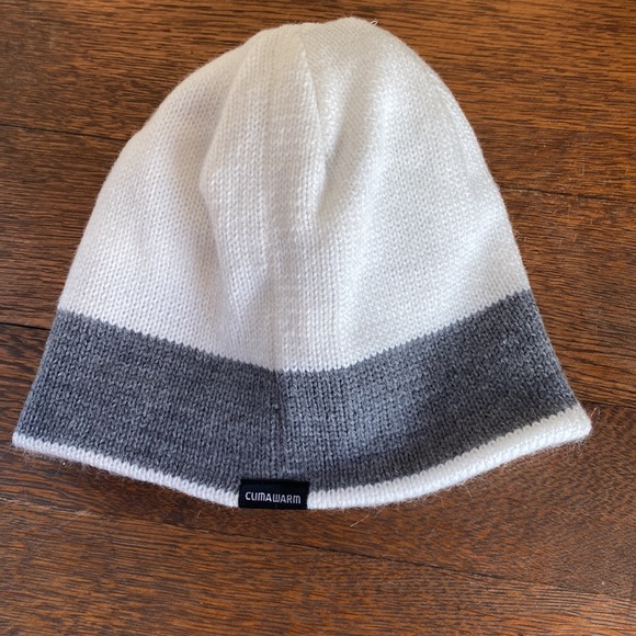 Adidas Youth Winter Hat Size OS-EUC - Picture 4 of 4